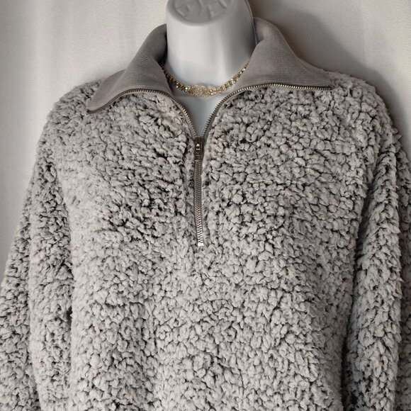 PINK Victoria's Secret Gray Sherpa sweater - Picture 3 of 12